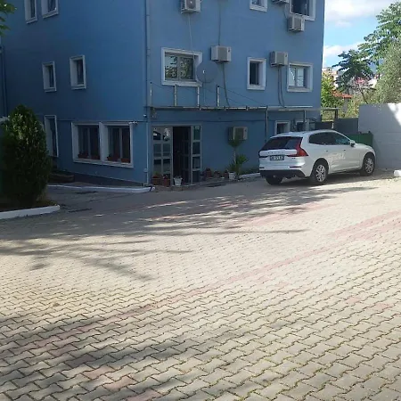 Ali Demi Tirana