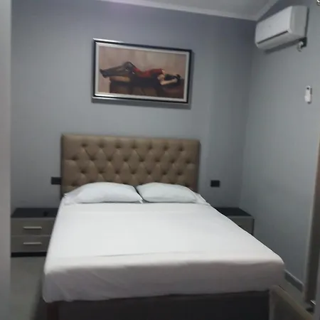 Ali Demi 3* Tirana